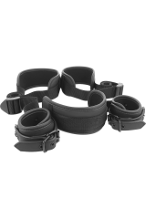 FETISH SUBMISSIVE - POSIZIONE MASTER CON 4 MANETTE RIVESTITE IN NOPRENE