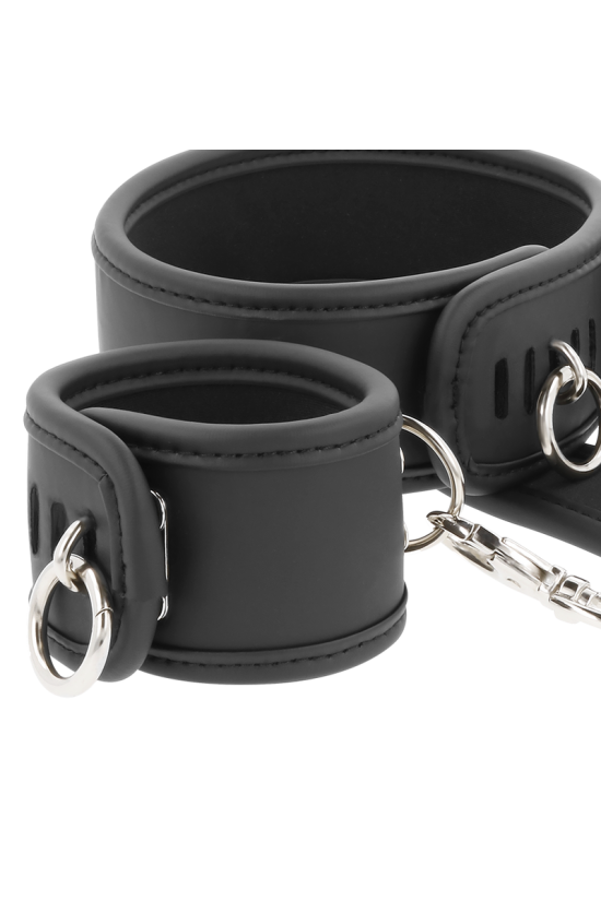 FETISH SUBMISSIVE - COLLANA E MANETTE IN PELLE VEGANA CON FODERA IN NOPRENE