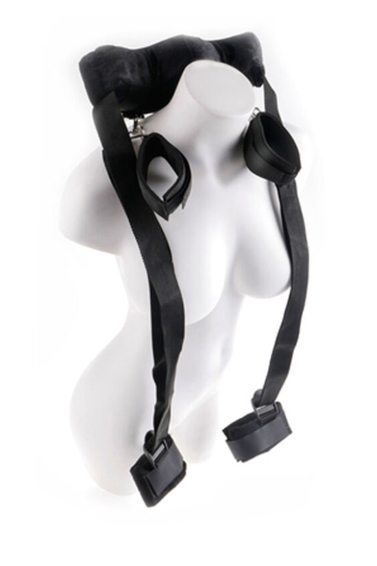 FETISH FANTASY SERIES - MASTER IN POSIZIONE CON POLSINI